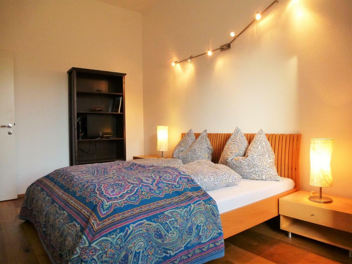 Lovely, Central Apartment With Balcony Инсбрук Екстериор снимка