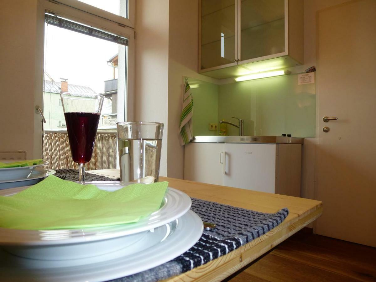Lovely, Central Apartment With Balcony Инсбрук Екстериор снимка
